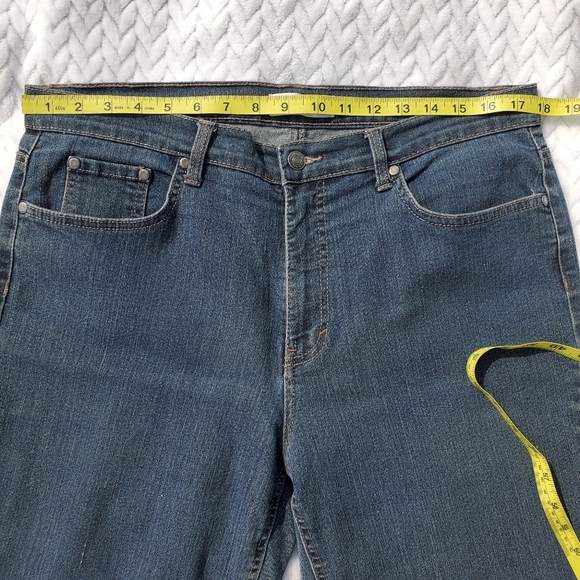 SOLD Jaclyn Smith Blue Bootcut Flare Jeans Size 14 Average - Picture 3 of 8